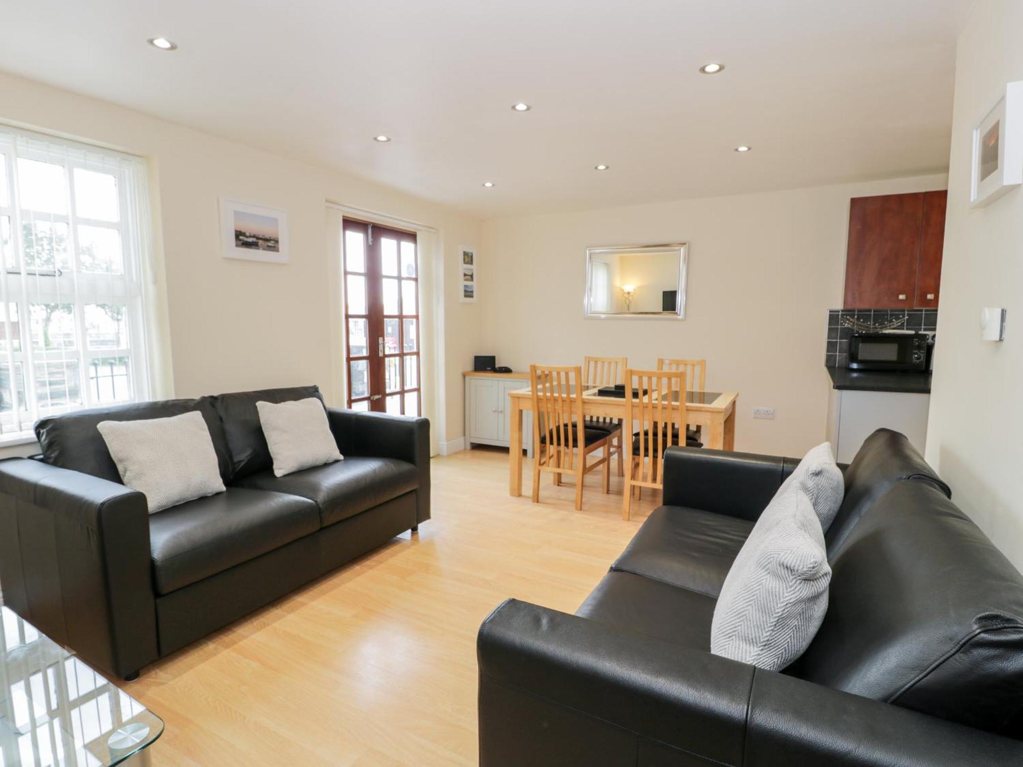 Whistle Stop Apartment 포스마독 외부 사진